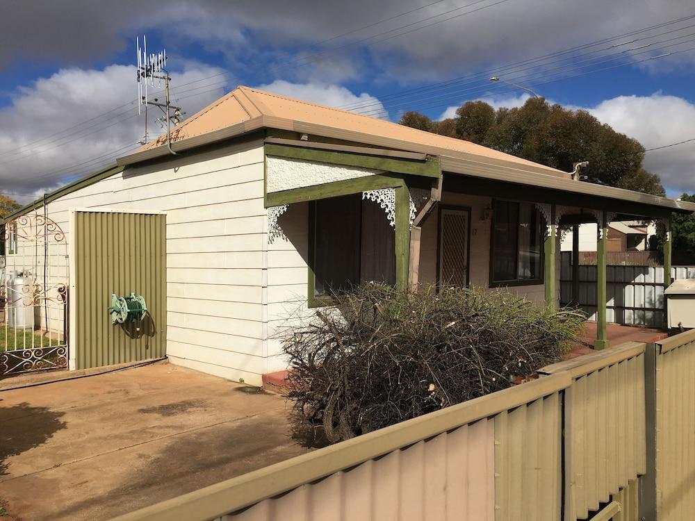 Away Cottages Broken Hill Pet Policy