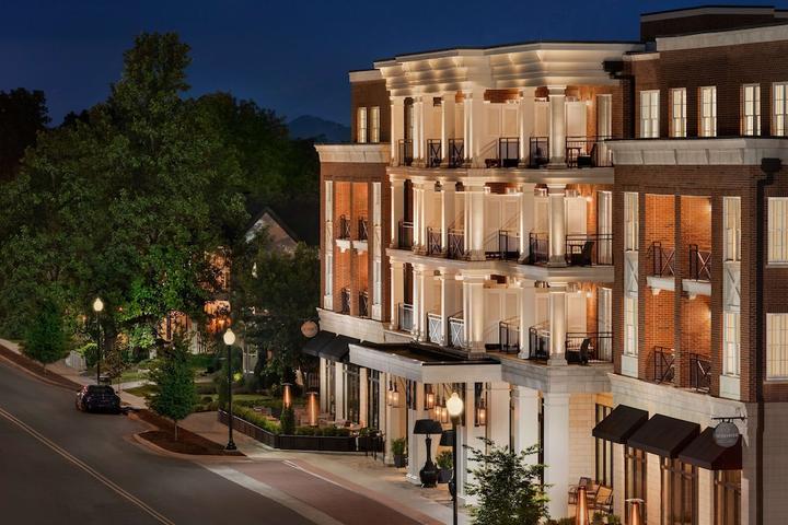 Pet Friendly The Harpeth Franklin Downtown, Curio Collection by Hilton