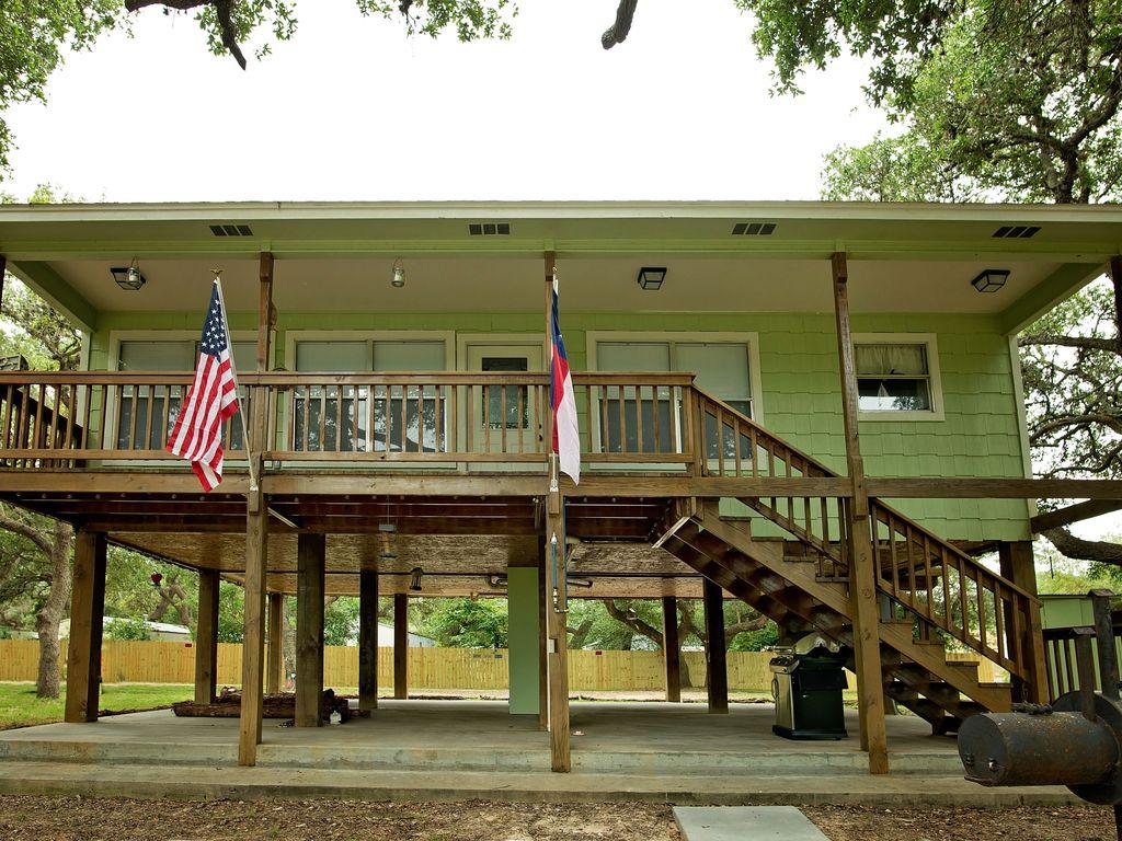 2 Bedroom Cabin Near Coleto Creek Reservoir Pet Policy