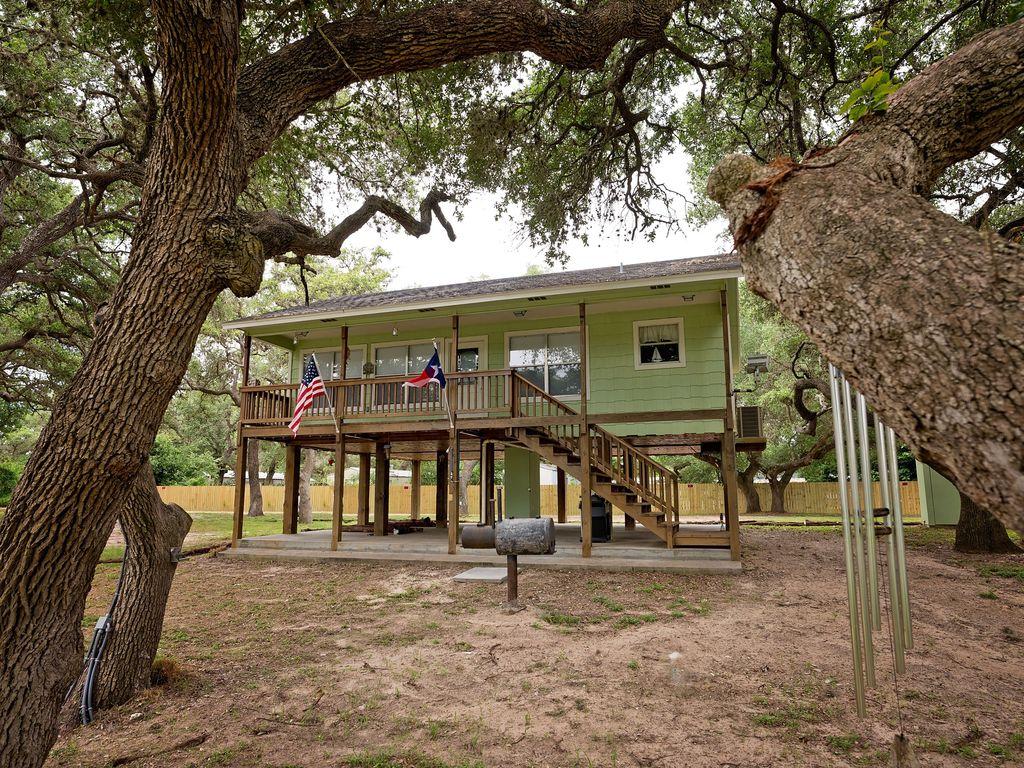 2 Bedroom Cabin Near Coleto Creek Reservoir Pet Policy