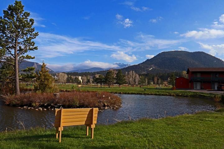 Pet Friendly Discovery Lodge