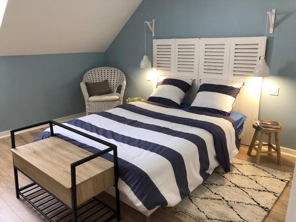 Pet Friendly 3/2 Chateau with Internet