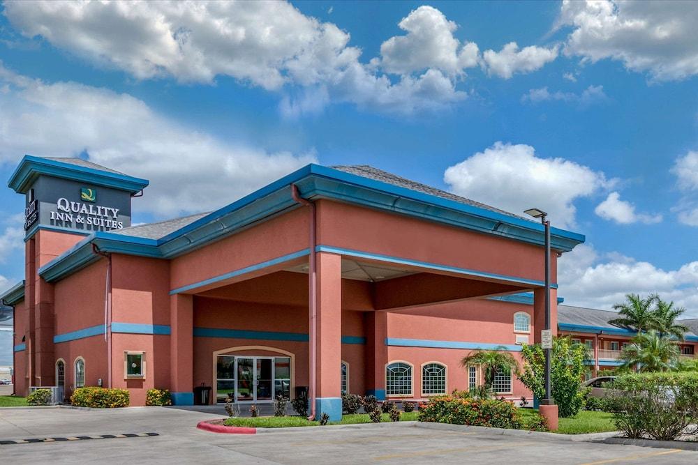 Pet Friendly Quality Inn & Suites at the Outlets Mercedes/Weslaco
