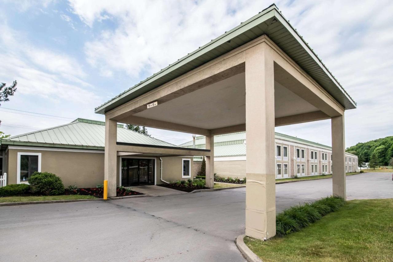 hilton hotels in cortland ny