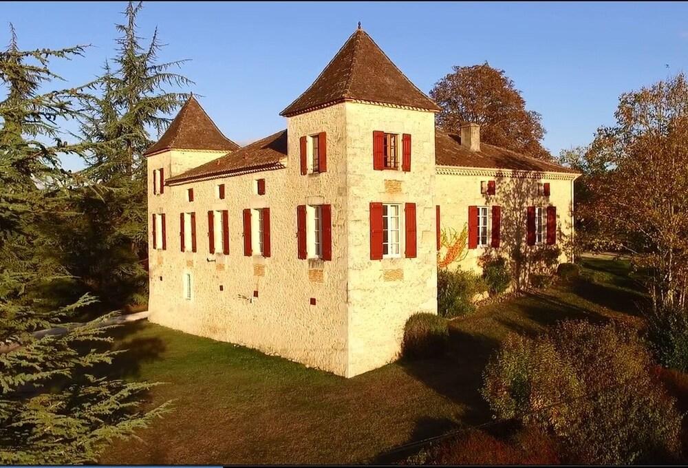 Pet Friendly Chateau Cardou - Aquitaine