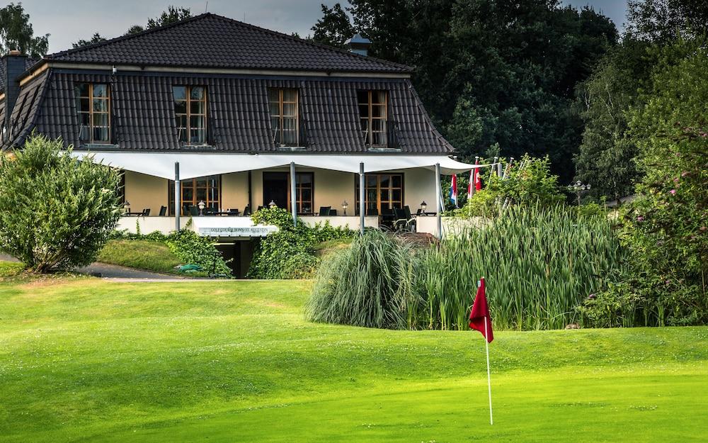 Pet Friendly Golf Course Bonn