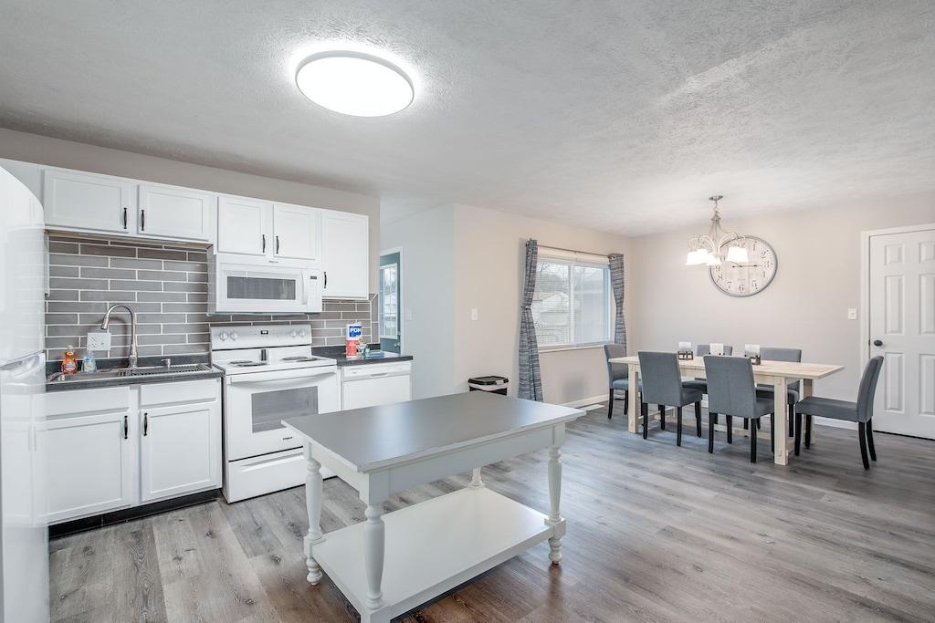 3BR Bungalow With Yard in Kokomo Pet Policy