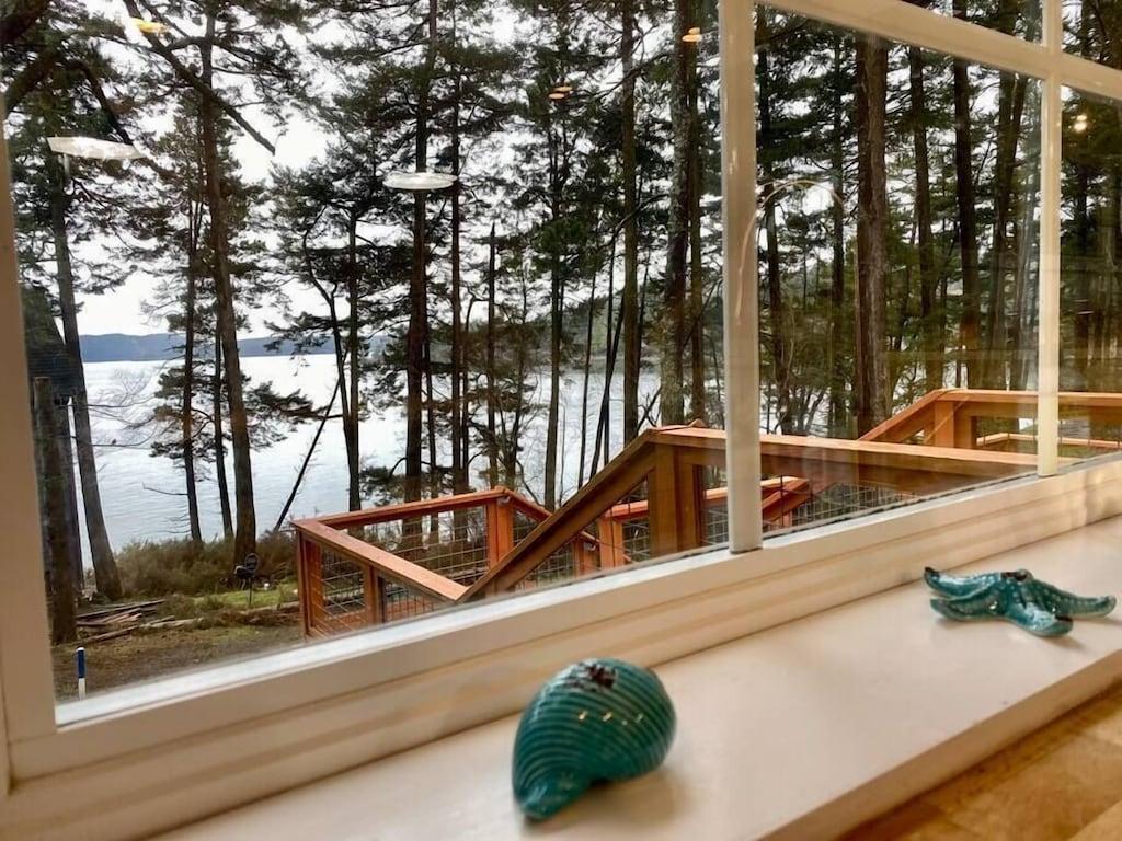 Pet Friendly The Cottage at Doe Bay