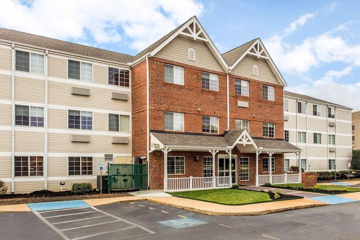 Pet Friendly MainStay Suites Greenville Airport