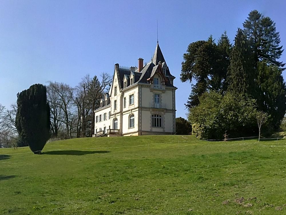 Pet Friendly Château de Saint-Antoine