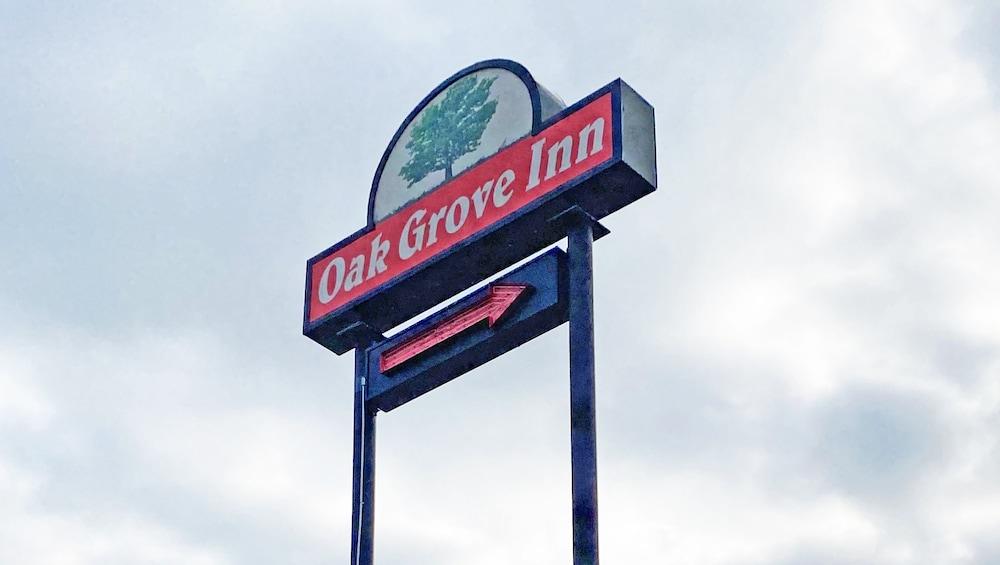 Pet Friendly Oak Grove Inn