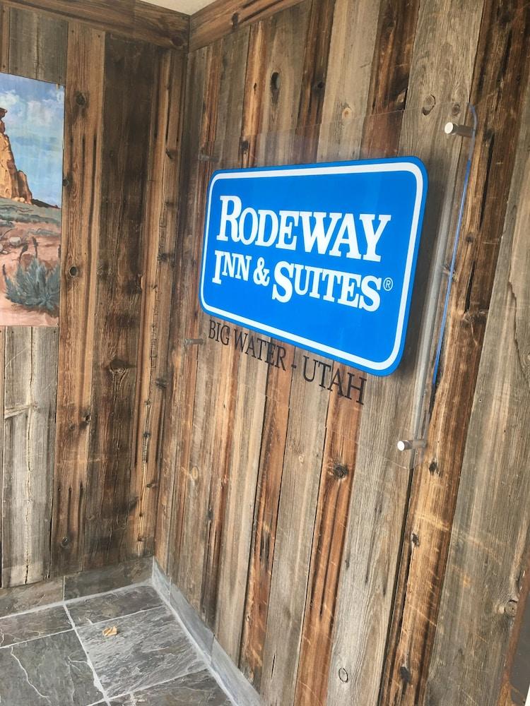 Pet Friendly Rodeway Inn & Suites Big Water Antelope Canyon