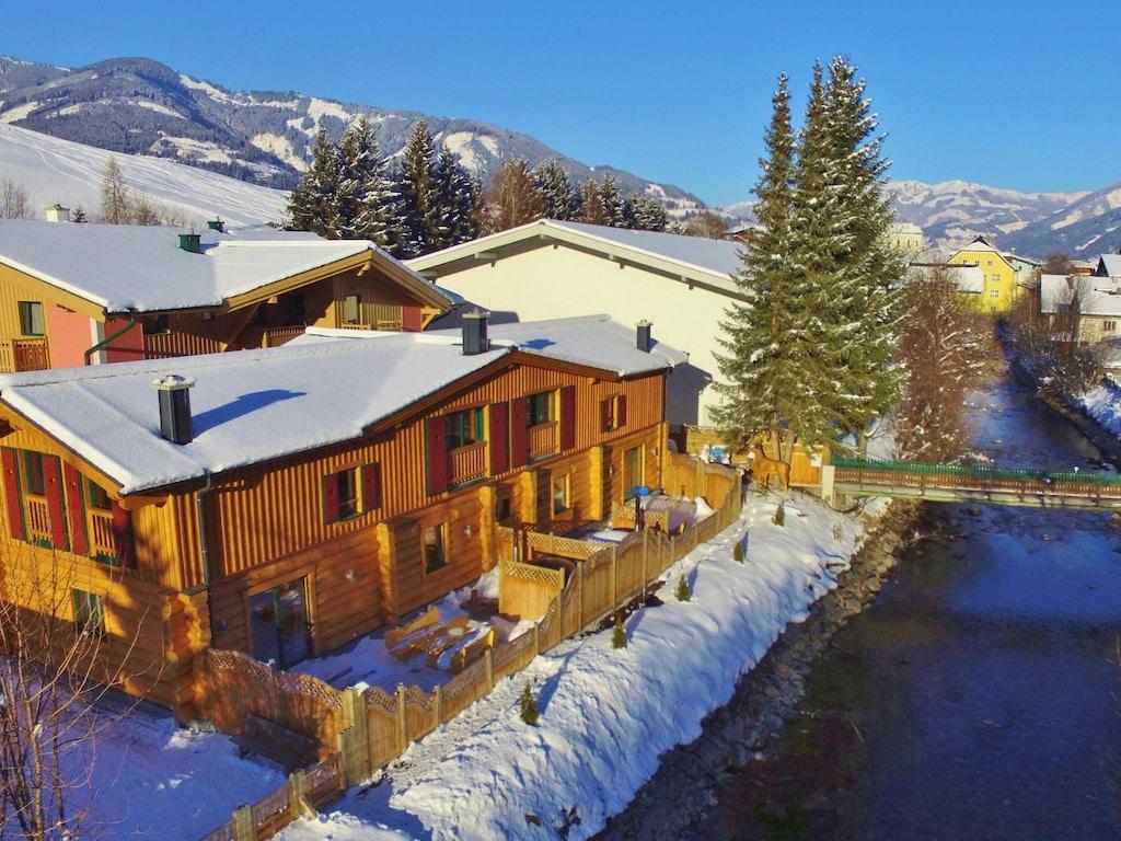 Pet Friendly Unique Lodge with Sauna in the Center of Kaprun
