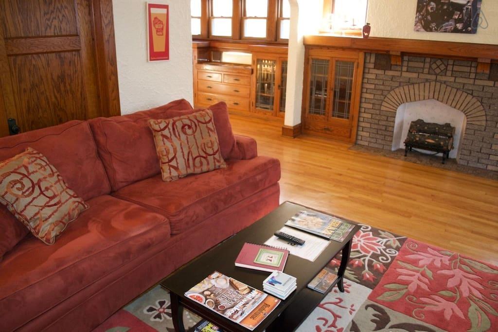 Delafield Airbnb Rentals Pet Policy