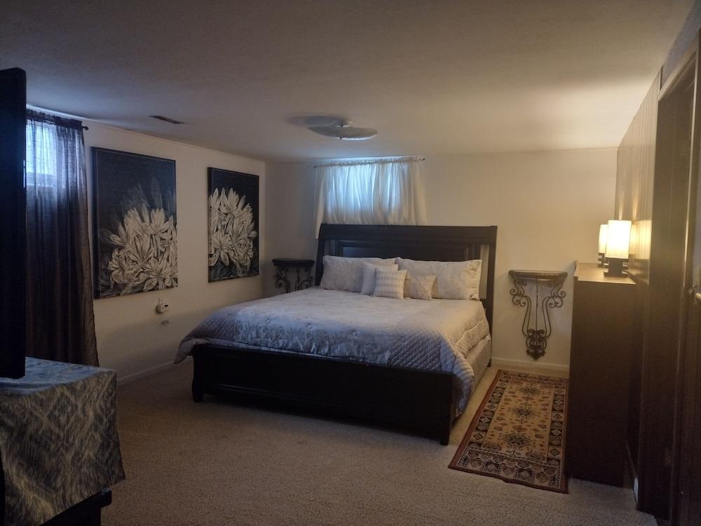 Residential Home on the West Side of Rapid City Pet Policy