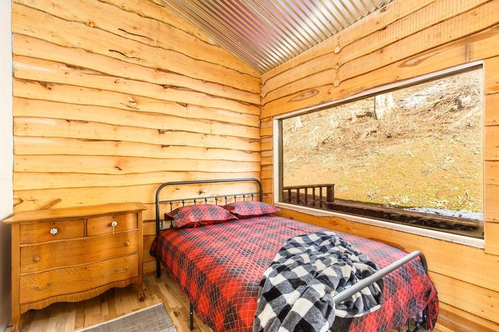 Pet Friendly Amazing Cabin with Stunning Views