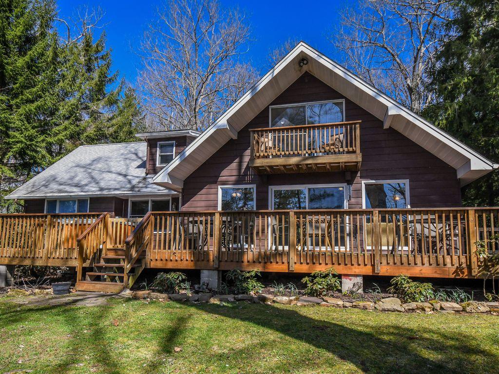 Pet Friendly Hotels In Elk Garden Wv Bringfido