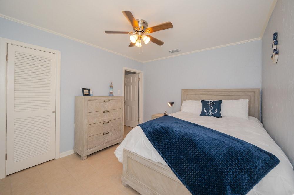 Mint to Be Rockport & Fulton Pet Policy