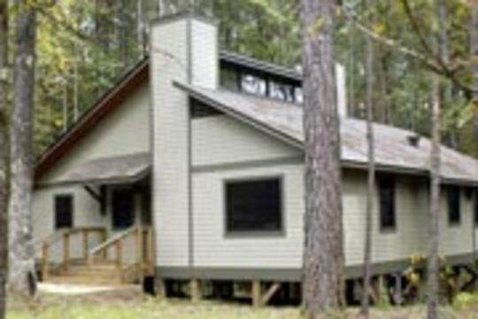 Lake Darbonne State Park Campground Pet Policy