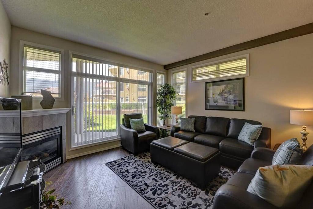 337DB in Kelowna Pet Policy