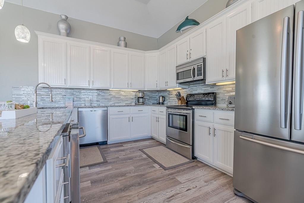 4/3 315 4025 Biscayne Pet Policy