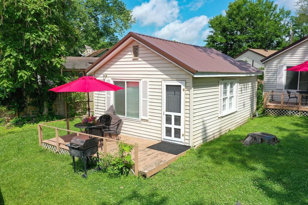 Pet Friendly Paradise Cove Lakeside Cottages in Monticello