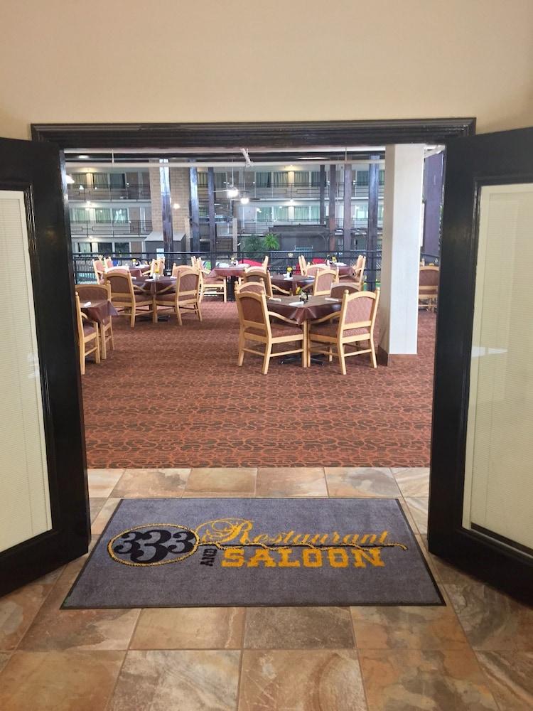 Pearl on the Concho SureStay Collection by Best Western Pet Policy