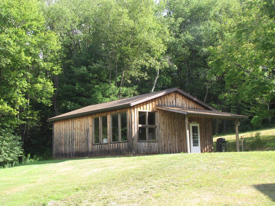 Franklin Airbnb Rentals Pet Policy