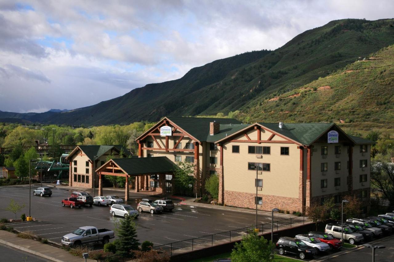 pet friendly hotels in carbondale co