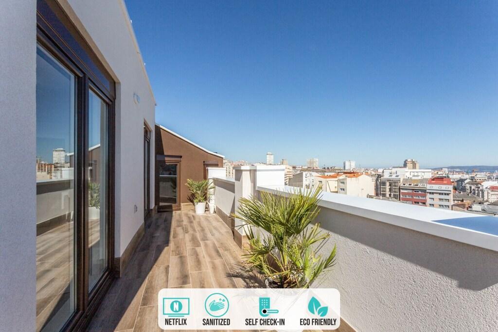 Pet Friendly 2BR Apartment with Balcony Views