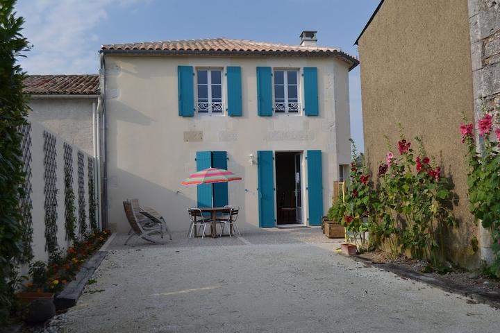 Pet Friendly Accessible House on Gironde Estuary