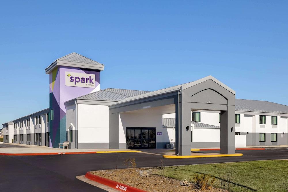 Pet Friendly Spark by Hilton Bentonville