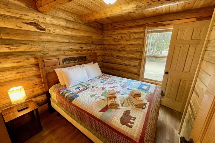 Pet Friendly Secluded Creekside Cabins