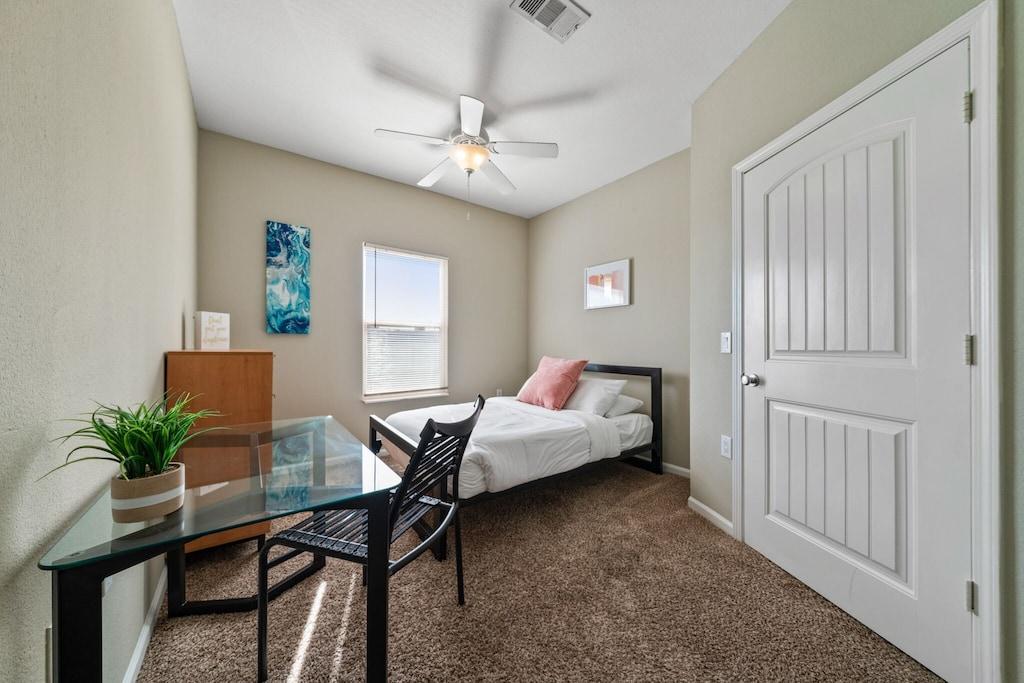 Spacious 4/4 Condo with Pool Near Downtown Corpus Pet Policy