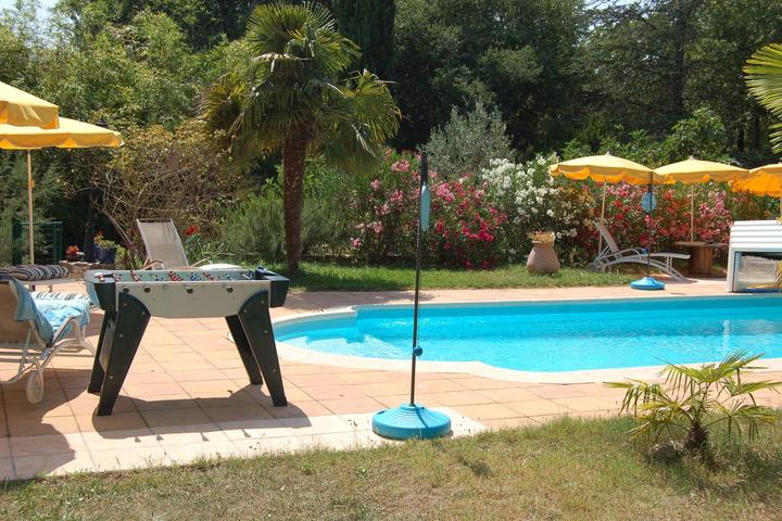 Pet Friendly Independent Apartment in Provençal Country House
