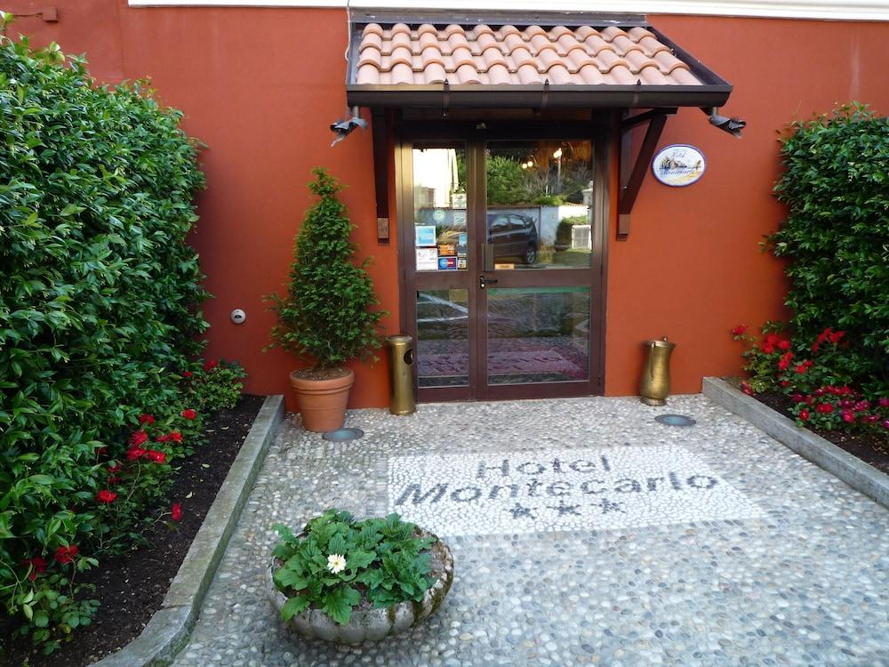 Pet Friendly Hotel Montecarlo