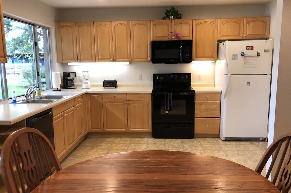 Pet Friendly The Getaway on Lake Placid
