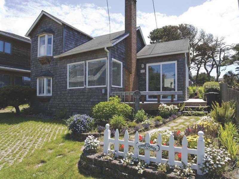 Pet Friendly Vacation Rentals in Cannon Beach, OR BringFido