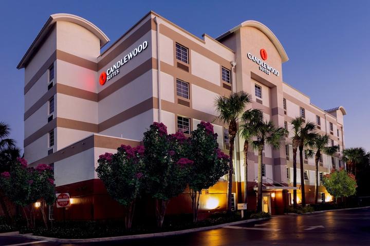 Pet Friendly Candlewood Suites Ft Lauderdale Airport/Cruise an IHG Hotel
