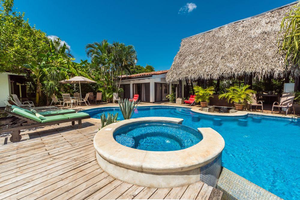 Hacienda JJ Pet Policy