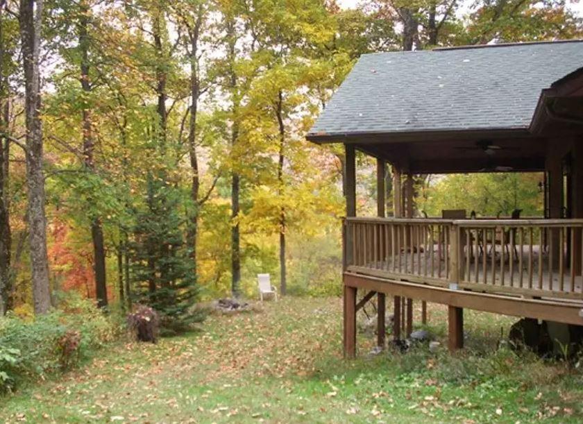 Pet Friendly Vacation Rentals In Hot Springs Nc Bringfido