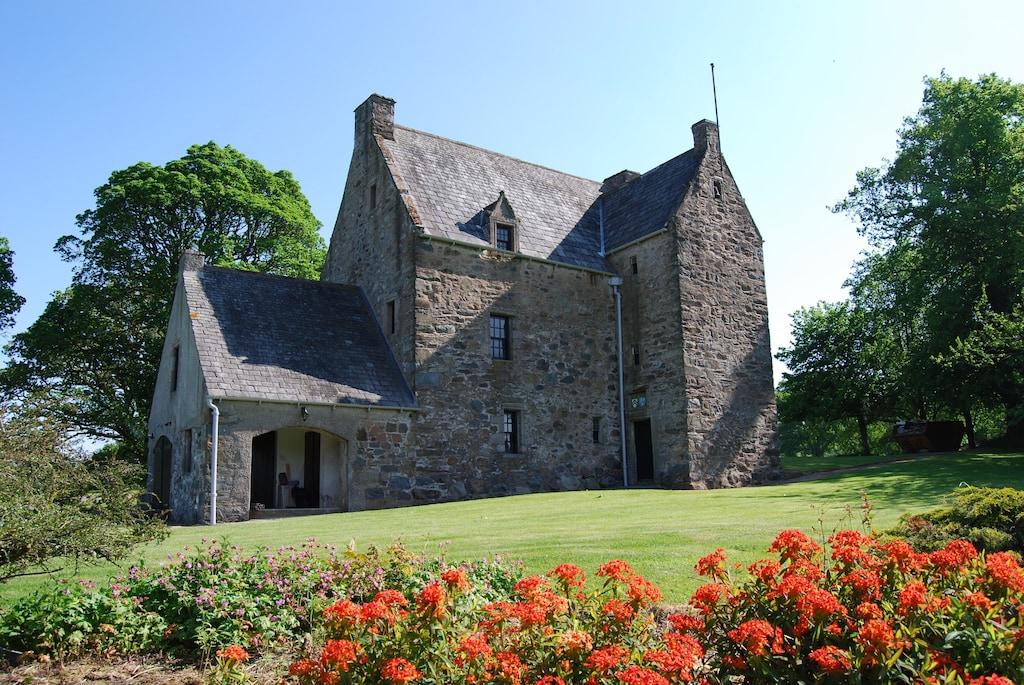 Pet Friendly Historic & Secluded 17th Century Castle