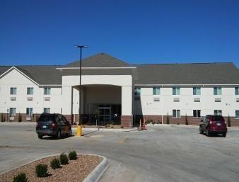 pet friendly hotels in carthage mo