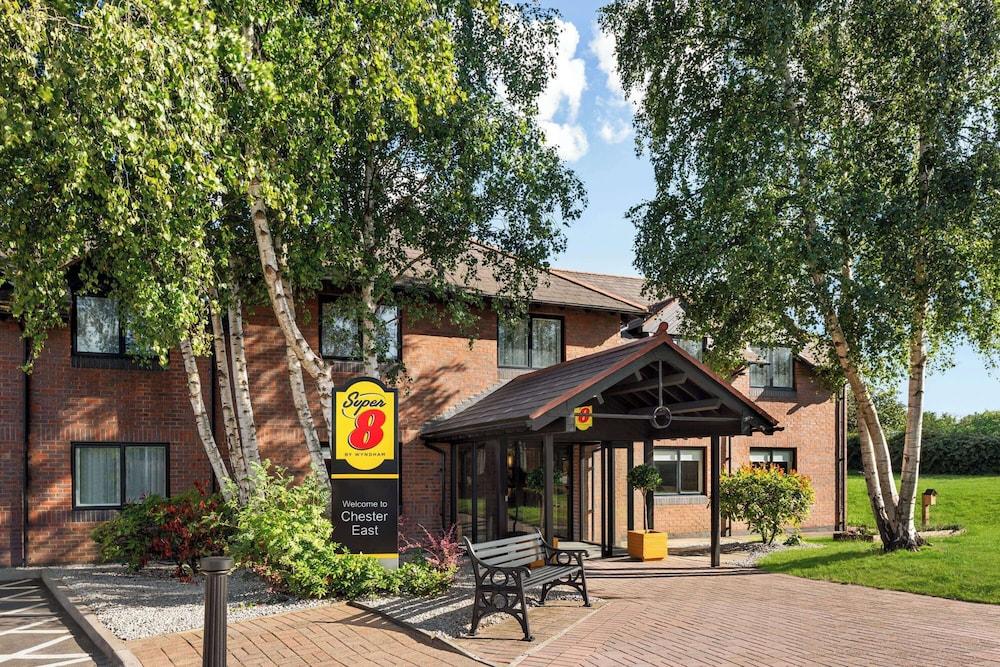 Pet Friendly Super 8 by Wyndham Chester East