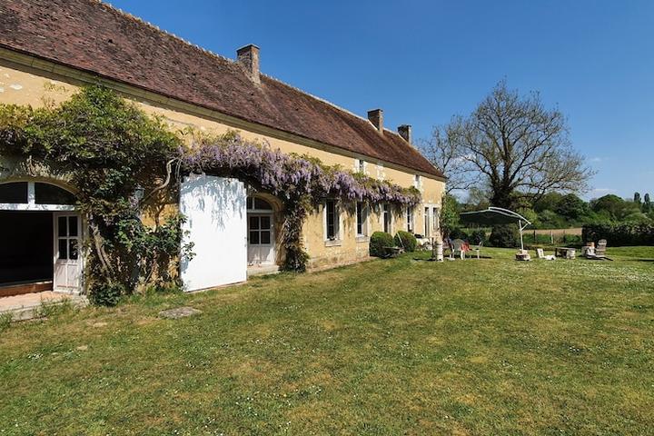 Pet Friendly A Farmhouse in the Countryside