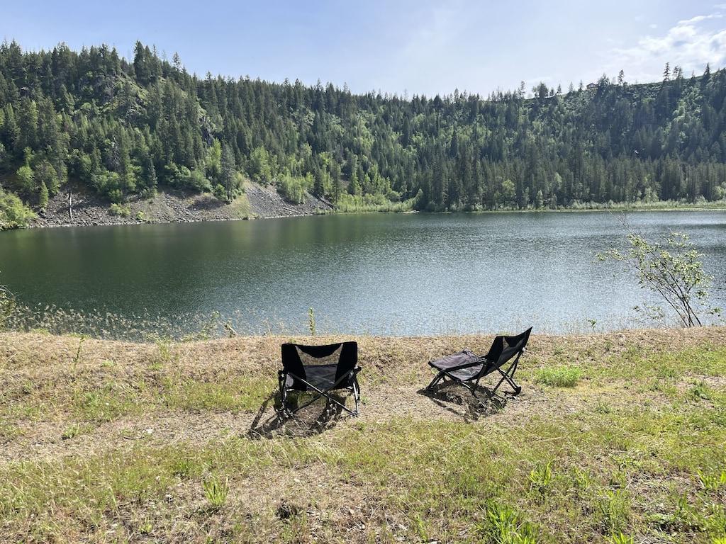 Pet Friendly Lakefront Cabin on Private 60-Acre Property