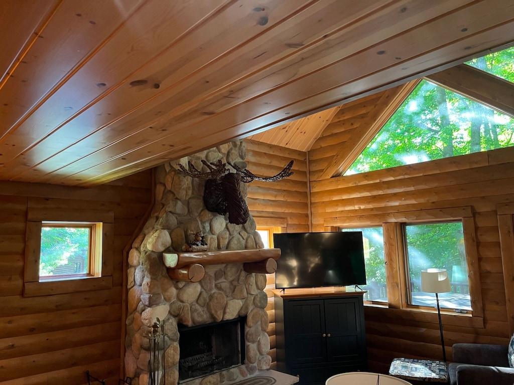 Private Boyne Mountain Cabin Pet Policy