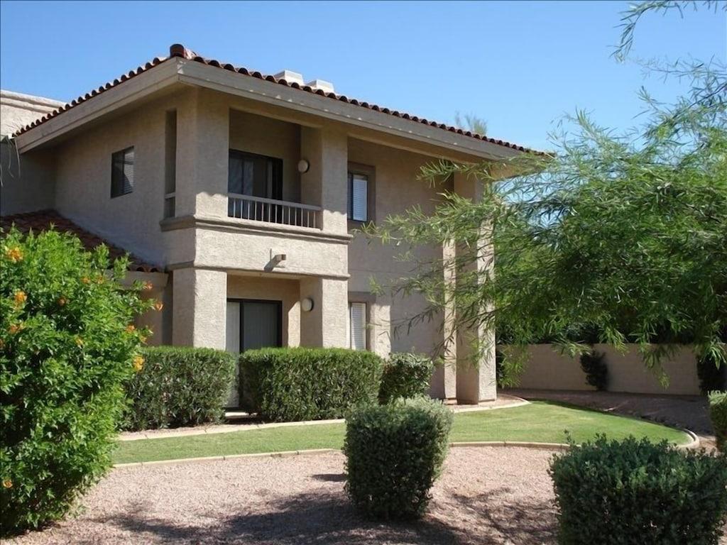 Beautiful Scottsdale Condo in McCormick Ranch Pet Policy