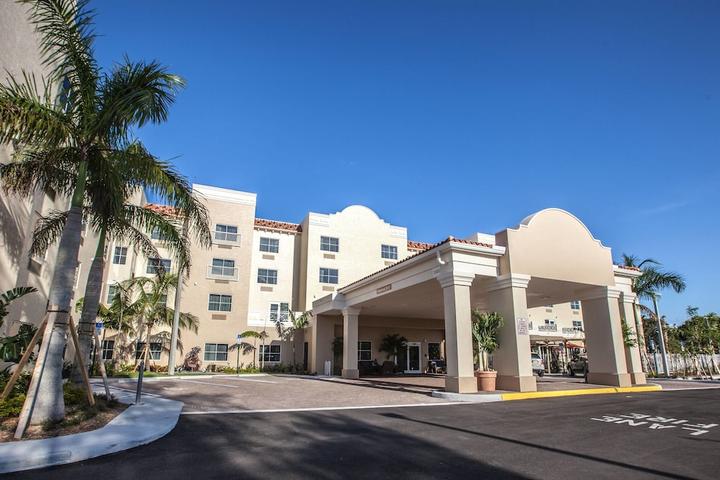 Pet Friendly TownePlace Suites By Marriott Boynton Beach