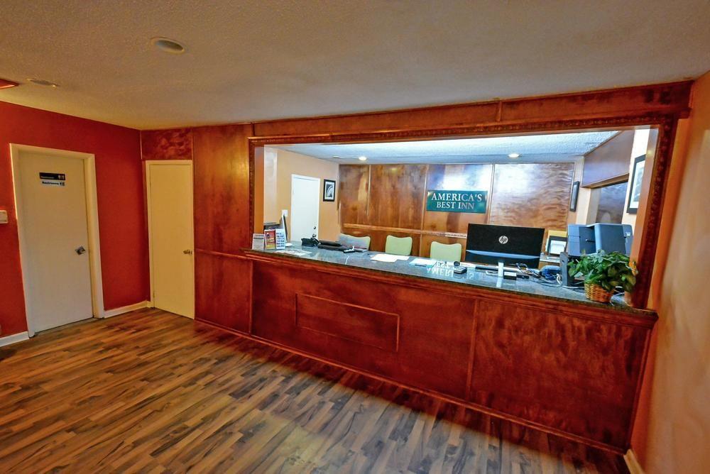 America's Best Inn Montgomery South Pet Policy